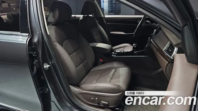 2018 Kia All New K7 2.4 GDI Limited Sold VIN KNALB415BJA140255 – exterior detail