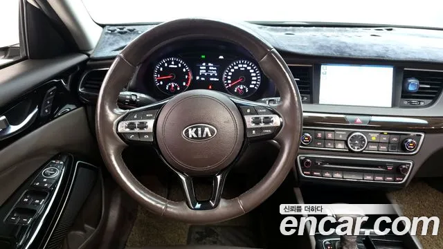 2018 Kia All New K7 3.0 GDI Limited Sold VIN KNALB416BJA123529 – trunk area 2018 Kia All New K7 3.0 GDI Limited Sold VIN KNALB416BJA123529 – trunk area