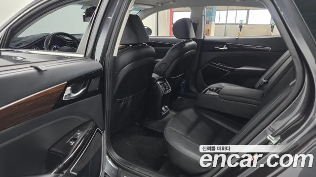 2018 Kia All New K7 3.0 Gdi Limited Sold VIN KNALB416BJA140629 – front exterior