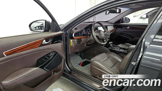 2017 Kia All New K7 2.2 Diesel Limited Edition Sold VIN KNALB41ABHA059946 – front exterior