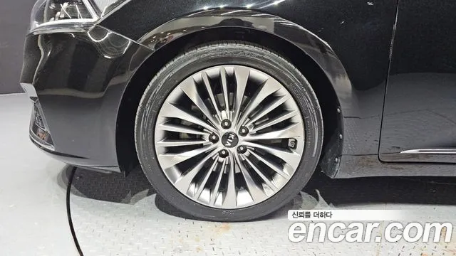 2018 Kia All New K7 2.2 Diesel Limited Sold VIN KNALB41ABJA130749 – exterior detail