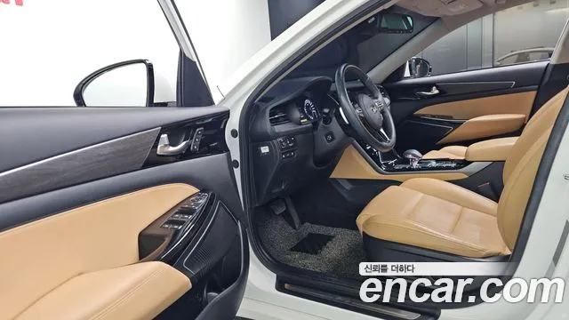 2021 Kia K7 Premier 2.5 Gdi Prestige Sold VIN KNALB41BBMA242636 – front exterior