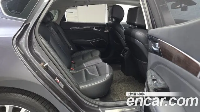 2017 Kia All New K7 Hybrid Noblesse Sold VIN KNALB41GBHA002148 – interior seats