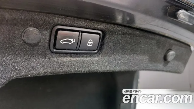 2017 Kia All New K7 Hybrid Noblesse Sold VIN KNALB41GBHA003781 – exterior detail
