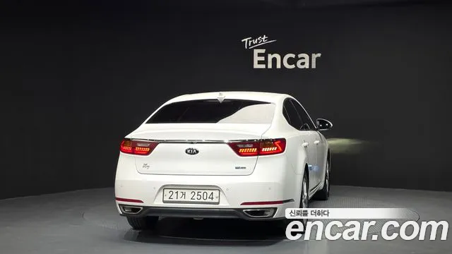2017 Kia All New K7 Hybrid Noblesse Sold VIN KNALB41GBHA006394 – interior seats 2017 Kia All New K7 Hybrid Noblesse Sold VIN KNALB41GBHA006394 – interior seats
