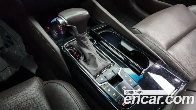 2019 Kia All New K7 Hybrid Noblesse Special Sold VIN KNALB41GBKA017140 – dashboard