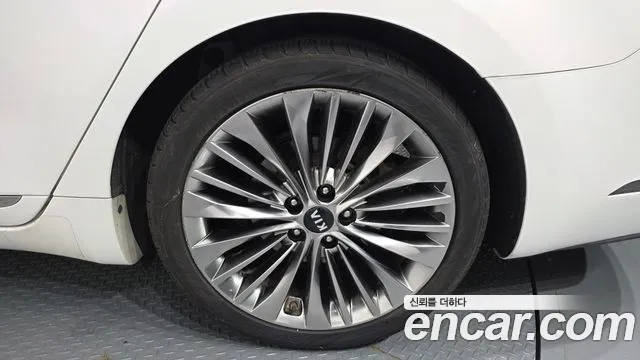 2017 Kia All New K7 3.3 GDI Limited Plus Sold VIN KNALC411BHA071558 – trunk area