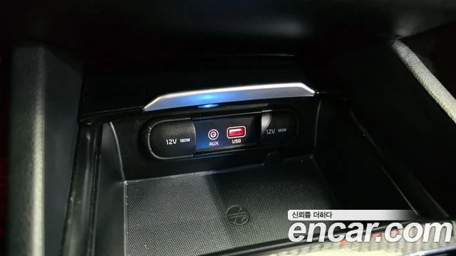 2017 Kia All New K7 3.0 LPI Luxury (Rental Car) Sold VIN KNALC418BHA099279 – interior seats 2017 Kia All New K7 3.0 LPI Luxury (Rental Car) Sold VIN KNALC418BHA099279 – interior seats