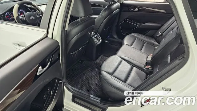2018 Kia All New K7 3.0 LPI Luxury (Rental Car) Sold VIN KNALC418BJA127537 – photo 14 2018 Kia All New K7 3.0 LPI Luxury (Rental Car) Sold VIN KNALC418BJA127537 – photo 14