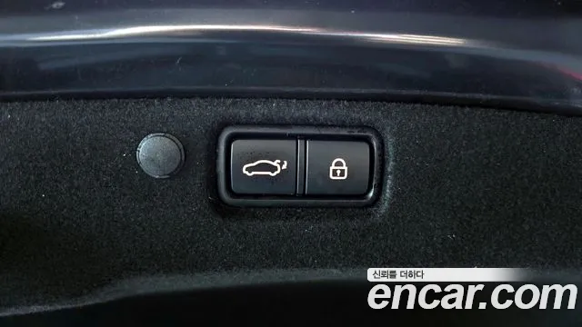 2020 Kia K7 Premier 2.5 GDI Noblesse Sold VIN KNALC41BBLA191265 – interior seats