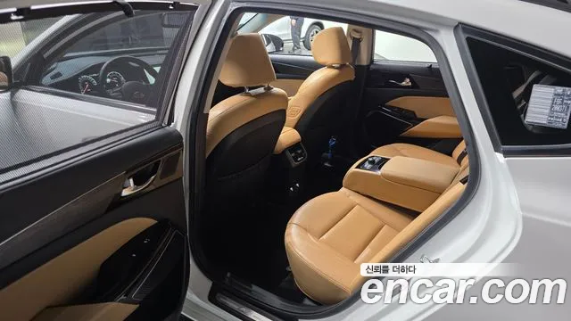 2020 Kia K7 Premier 2.5 GDI Noblesse Sold VIN KNALC41BBLA200371 – interior seats