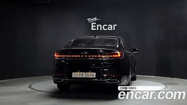 2020 Kia K7 Premier 2.5 GDI Noblesse Sold VIN KNALC41BBLA201561 – rear exterior 2020 Kia K7 Premier 2.5 GDI Noblesse Sold VIN KNALC41BBLA201561 – rear exterior