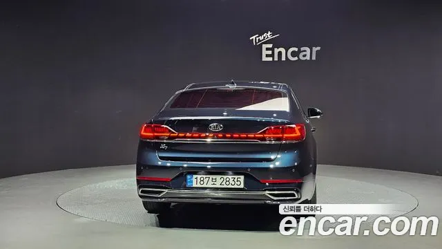 2020 Kia K7 Premier 2.5 GDI Noblesse Sold VIN KNALC41BBLA233419 – exterior detail 2020 Kia K7 Premier 2.5 GDI Noblesse Sold VIN KNALC41BBLA233419 – exterior detail