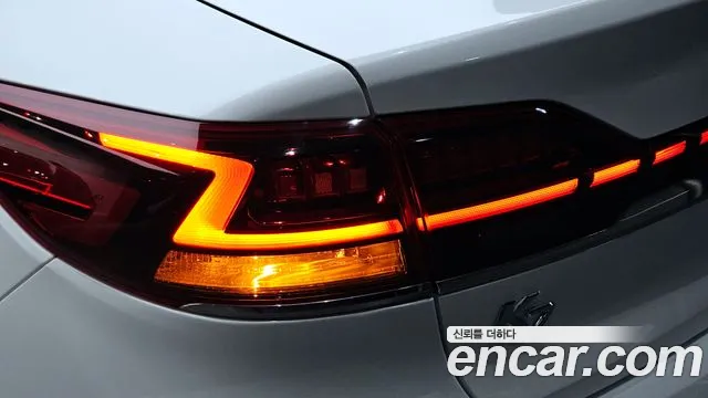 2020 Kia K7 Premier 3.0 GDI Signature Sold VIN KNALD416BLA175667 – trunk area