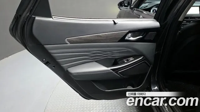 2020 Kia K7 Premier 3.0 GDI Signature Sold VIN KNALD416BLA196597 – side profile