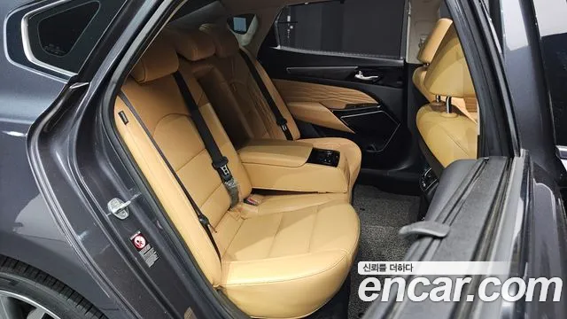 2020 Kia K7 Premier 3.0 GDI Signature Sold VIN KNALD416BLA198144 – exterior detail 2020 Kia K7 Premier 3.0 GDI Signature Sold VIN KNALD416BLA198144 – exterior detail