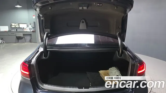 2020 Kia K7 Premier 3.0 GDI Noblesse Sold VIN KNALD416BLA211216 – front exterior 2020 Kia K7 Premier 3.0 GDI Noblesse Sold VIN KNALD416BLA211216 – front exterior