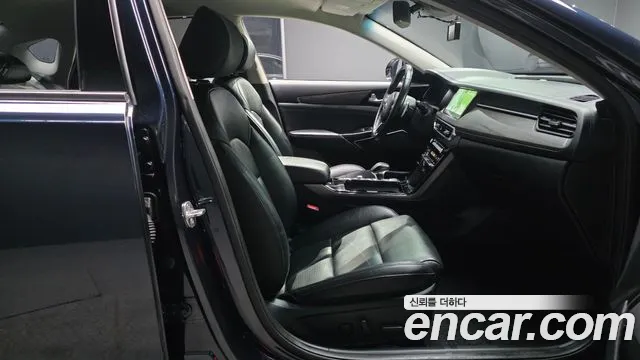 2020 Kia K7 Premier 3.0 GDI Noblesse Sold VIN KNALD416BLA211216 – interior seats 2020 Kia K7 Premier 3.0 GDI Noblesse Sold VIN KNALD416BLA211216 – interior seats