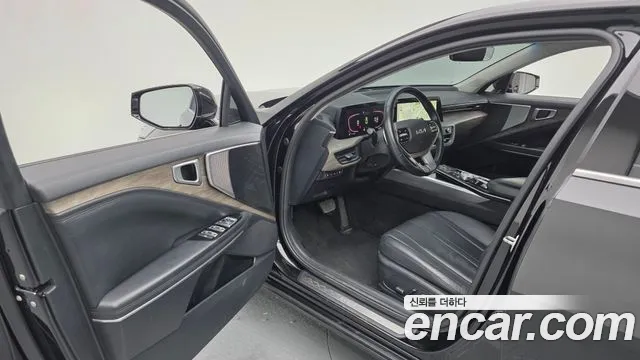 2022 Kia K8 3.5 LPG 2WD Sold VIN KNAM141FBNA023993 – trunk area