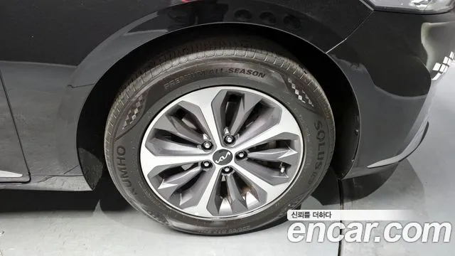 2022 Kia K8 Hybrid Noblesse Sold VIN KNAM2411BNA013678 – engine bay