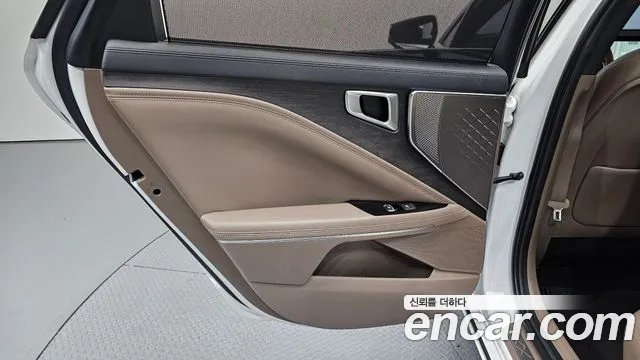 2022 Kia K8 Hybrid Noblesse Sold VIN KNAM2411BNA018227 – exterior detail 2022 Kia K8 Hybrid Noblesse Sold VIN KNAM2411BNA018227 – exterior detail