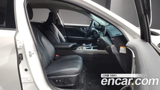 2023 Kia K8 Hybrid Noblesse Sold VIN KNAM2411BPA060674 – engine bay
