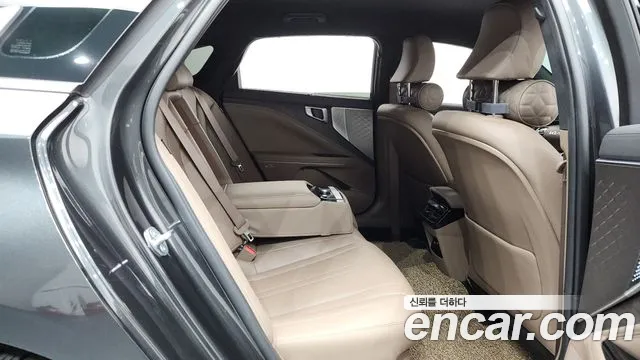 2024 Kia K8 Hybrid Noblesse Sold VIN KNAM2411BRA065948 – front exterior