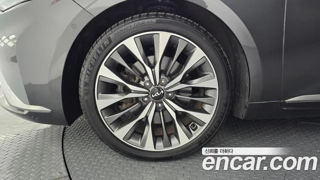 2022 Kia K8 2.5 Gasoline 2WD VIN KNAM241BBNA004195