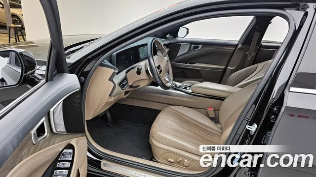 2022 Kia K8 2.5 Gasoline 2WD Sold VIN KNAM241BBNA030826 – interior seats 2022 Kia K8 2.5 Gasoline 2WD Sold VIN KNAM241BBNA030826 – interior seats