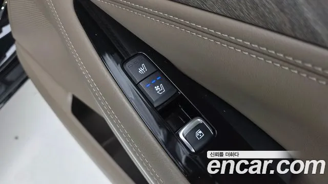 2022 Kia K8 2.5 Gasoline 2WD Sold VIN KNAM241BBNA030881 – exterior detail