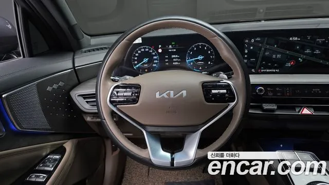 2024 Kia K8 2.5 Gasoline 2WD Sold VIN KNAM241BBRA070397 – trunk area