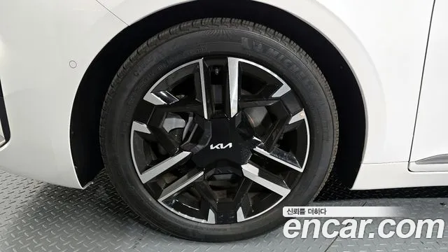 2025 Kia The New K8 2.5 Gasoline 2WD Sold VIN KNAM241BBSA082876 – photo 25