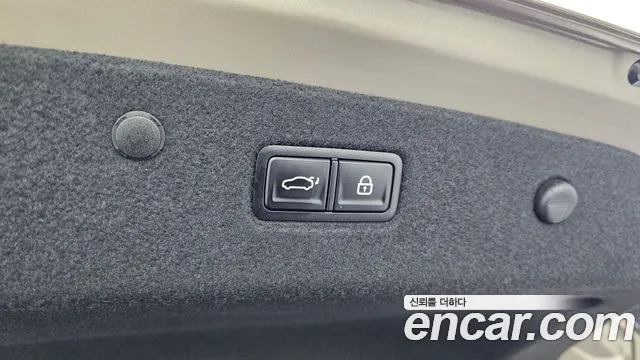 2025 Kia The New K8 2.5 Gasoline 2WD Sold VIN KNAM241BBSA083645 – interior seats