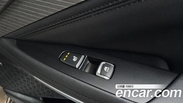 2025 Kia The New K8 2.5 Gasoline 2WD Sold VIN KNAM241BBSA083645 – exterior detail