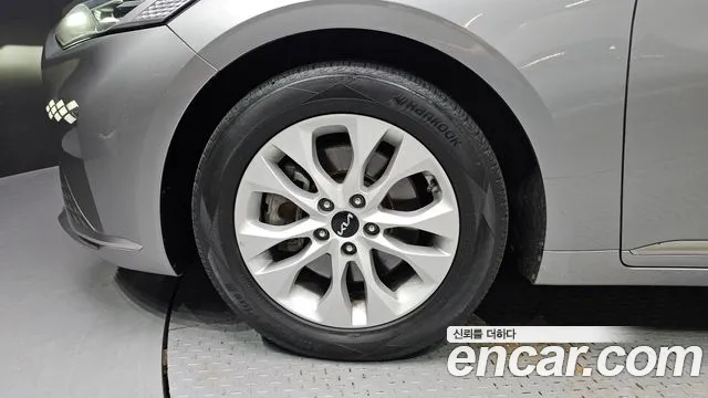 2022 Kia K8 3.5 Lpg 2wd Sold VIN KNAM241FBNA007503 – front exterior