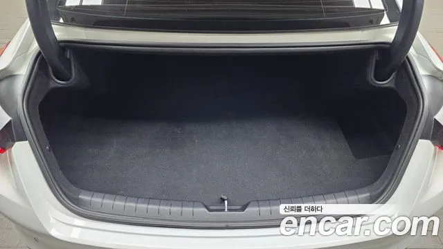 2022 Kia K8 3.5 LPG 2WD Sold VIN KNAM241FBNA009950 – interior seats 2022 Kia K8 3.5 LPG 2WD Sold VIN KNAM241FBNA009950 – interior seats