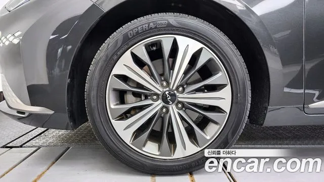 2022 Kia K8 3.5 LPG 2WD Sold VIN KNAM341FBNA018071 – interior seats