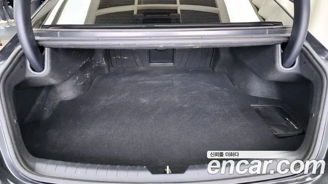 2022 Kia K8 3.5 LPG 2WD Sold VIN KNAM341FBNA018071 – exterior detail