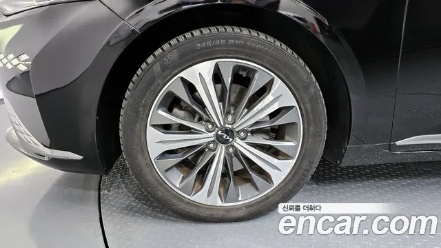 2023 Kia K8 3.5 LPG 2WD Sold VIN KNAM441FBPA036656 – undercarriage