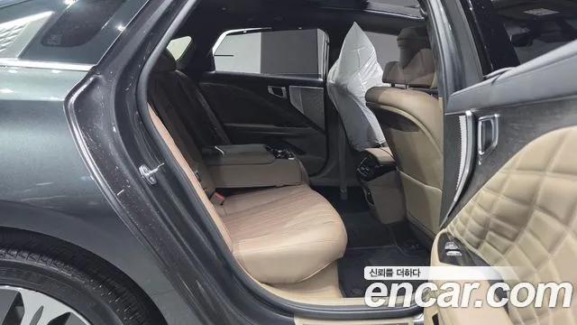 2024 Kia K8 Hybrid Signature Special Sold VIN KNAM5411BRA067355 – front exterior 2024 Kia K8 Hybrid Signature Special Sold VIN KNAM5411BRA067355 – front exterior