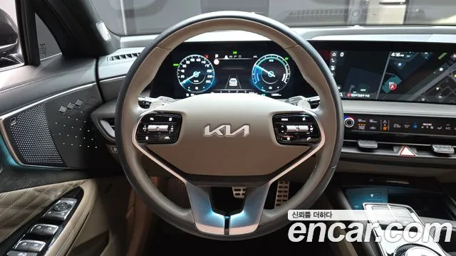 2024 Kia K8 Hybrid Signature Special Sold VIN KNAM5411BRA071741 – exterior detail 2024 Kia K8 Hybrid Signature Special Sold VIN KNAM5411BRA071741 – exterior detail