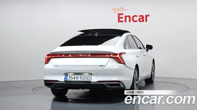 2024 Kia K8 Hybrid Signature Special Sold VIN KNAM5411BRA072852 – exterior detail