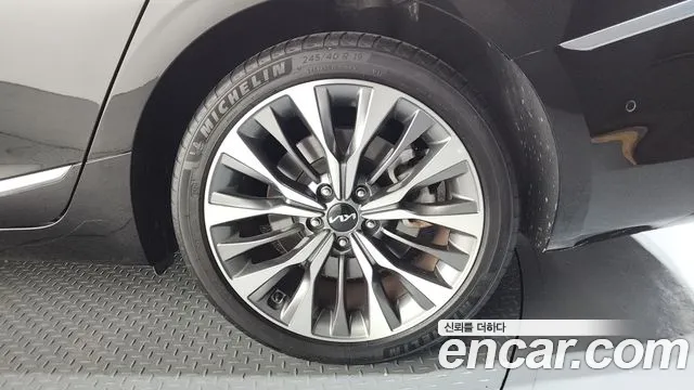 2022 Kia K8 3.5 Gasoline 2WD Sold VIN KNAM541DBNA004055 – engine bay