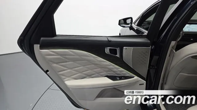 2022 Kia K8 Hybrid Signature Sold VIN KNAM6411BNA000563 – side profile