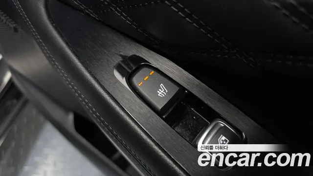2022 Kia K8 Hybrid Signature Sold VIN KNAM6411BNA007352 – exterior detail