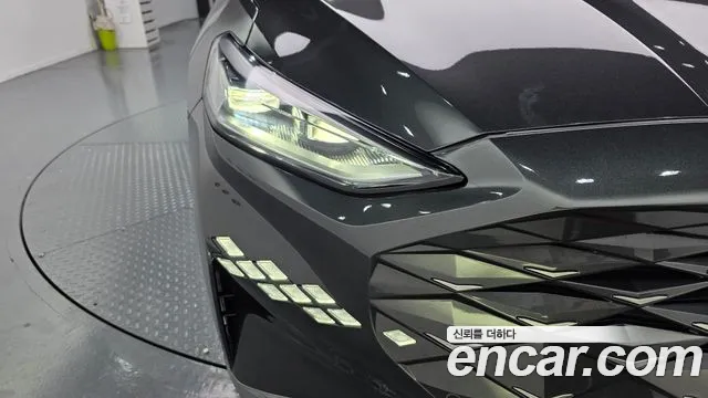 2022 Kia K8 Hybrid Signature VIN KNAM6411BNA008640