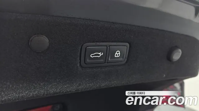 2022 Kia K8 Hybrid Signature Sold VIN KNAM6411BNA008640 – exterior detail