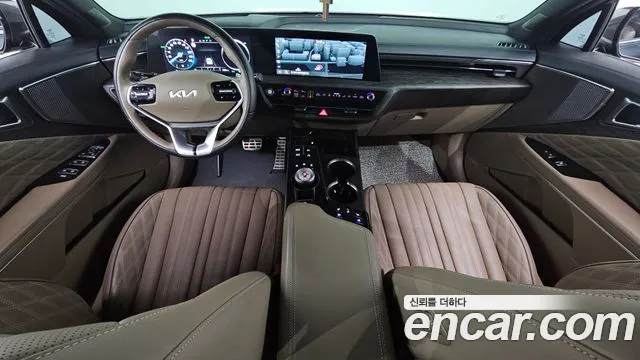 2022 Kia K8 Hybrid Signature Sold VIN KNAM6411BNA009772 – rear exterior