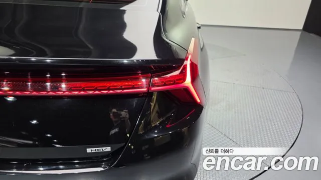 2022 Kia K8 Hybrid Signature VIN KNAM6411BNA015452