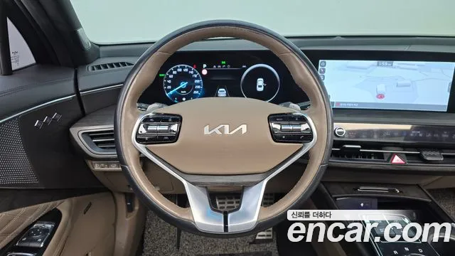 2022 Kia K8 Hybrid Signature Sold VIN KNAM6411BNA016115 – rear exterior